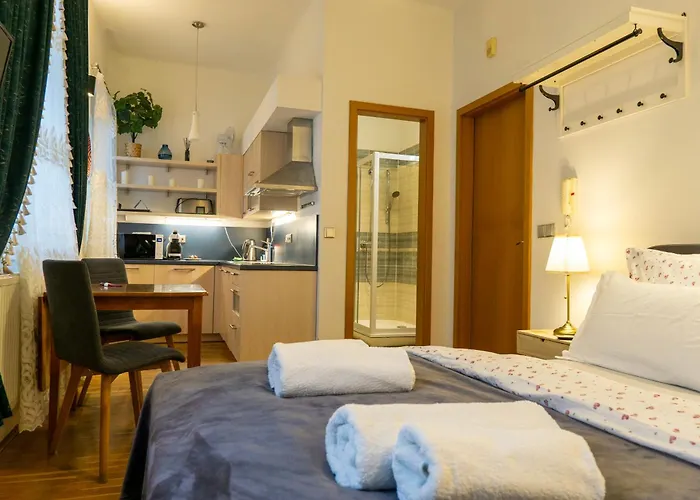 Cozy Retreat In The Old Town