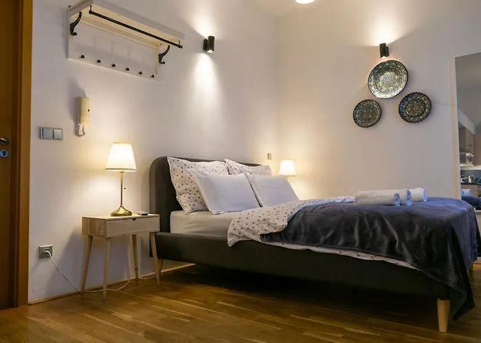 Cozy Retreat In The Old Town